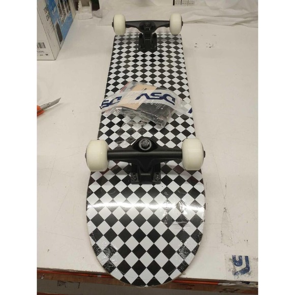 One Funxim Standard Skateboard for Kids 31 x 8 In 4 Wheels 7 Layer Maple - Picture 2 of 7